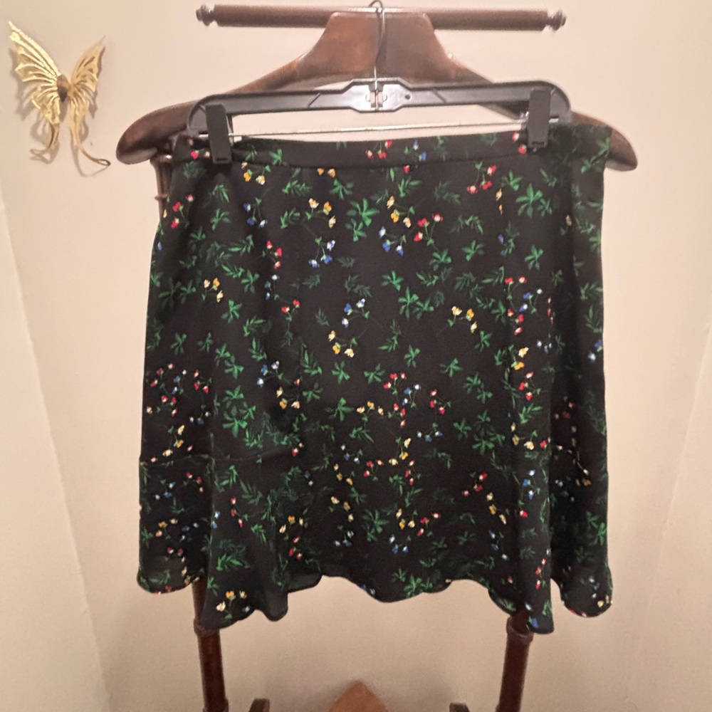 Banana Republic Black Skirt with Vibrant Floral Pattern